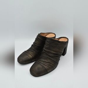 Women's Black Leather Mules
